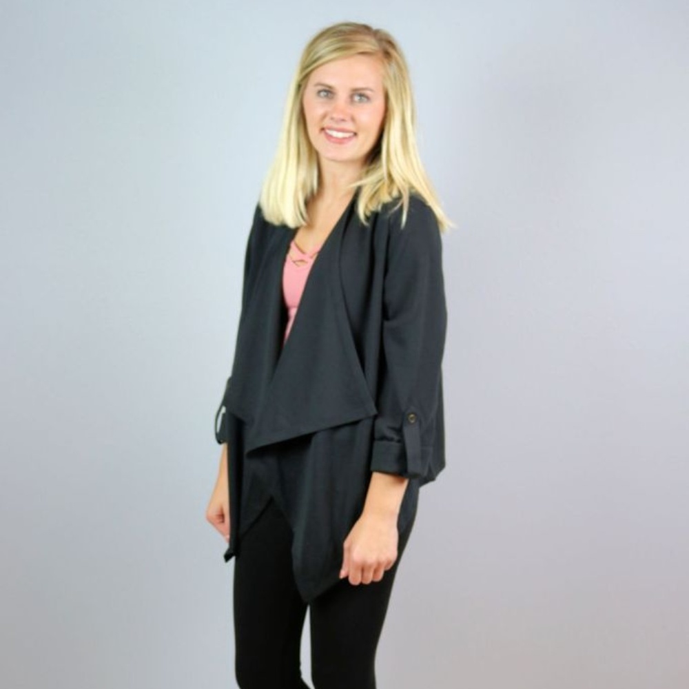 BLACK DRAPEY BLAZER